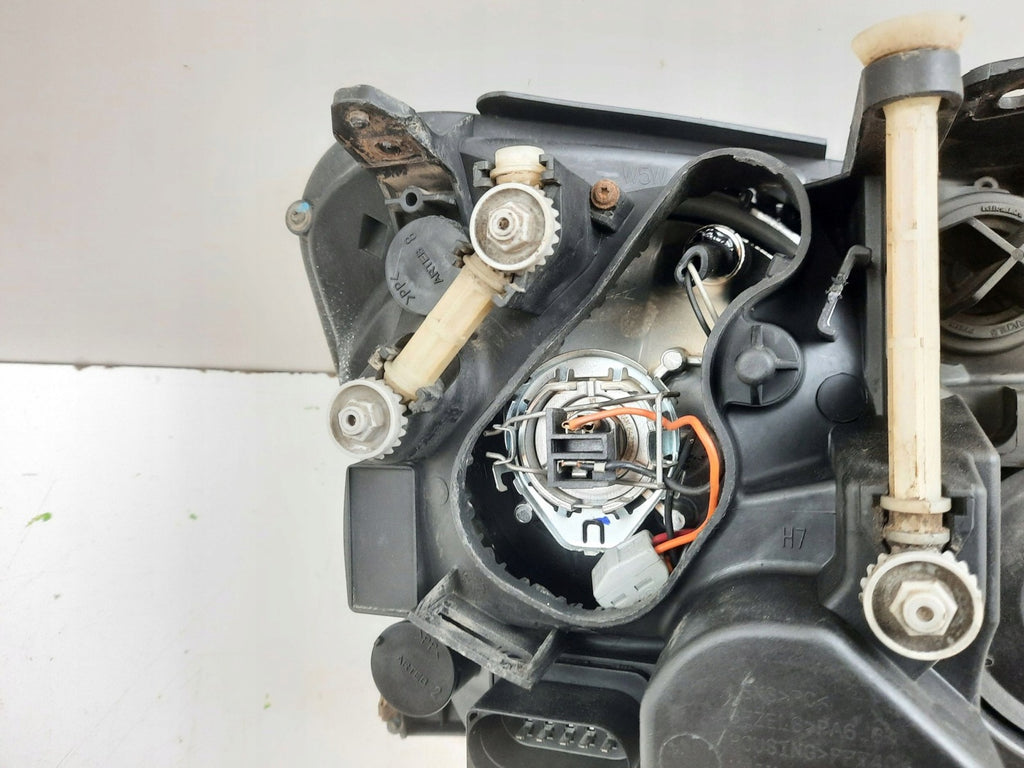 Frontscheinwerfer VW Amarok MAM79785 Links Scheinwerfer Headlight SCH7037123373nh