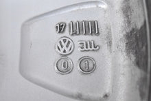 Laden Sie das Bild in den Galerie-Viewer, 1x Alufelge 16 Zoll 6.5" 5x120 51ET Glanz Silber 7E0071496, KBA49907 VW Multivan FEL1896362918jx