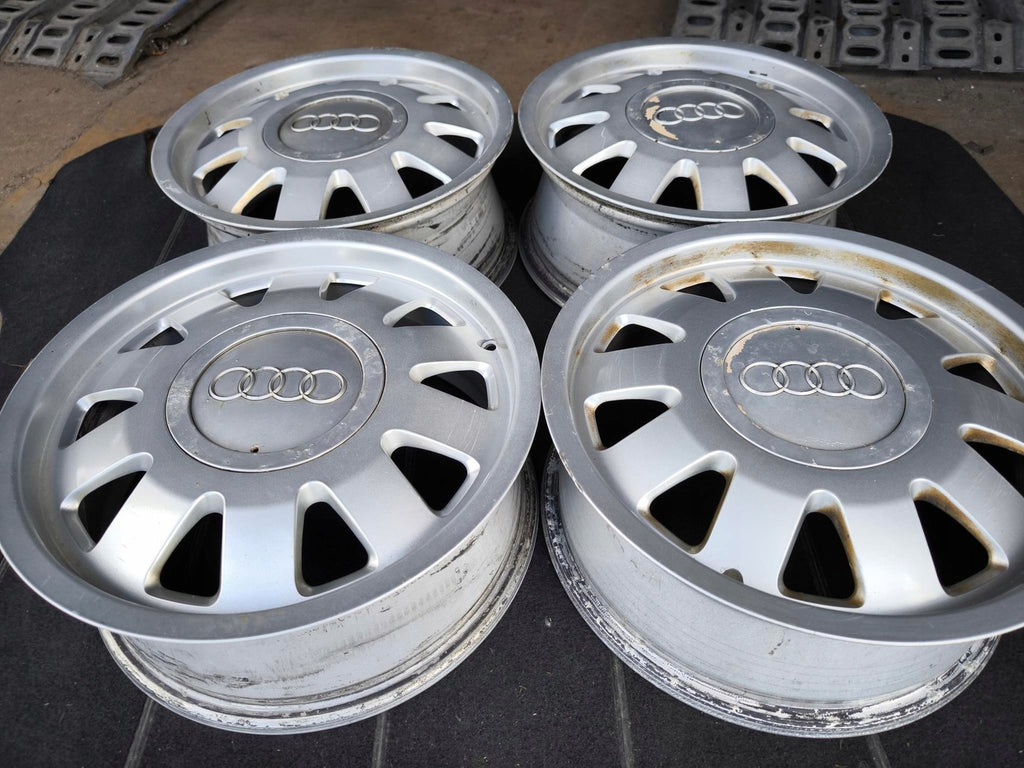 1x Alufelge 15 Zoll 6.0" 5x112 45ET Silber 4B0601025N Audi Leon Octavia Passat