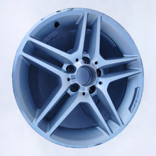 Laden Sie das Bild in den Galerie-Viewer, 1x Alufelge 17 Zoll 8.5&quot; 5x112 58ET A2044019702 Mercedes-Benz W204 Rim Wheel