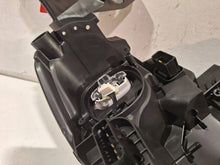 Laden Sie das Bild in den Galerie-Viewer, Frontscheinwerfer Peugeot 2008 208 II 225062507 Links Scheinwerfer Headlight