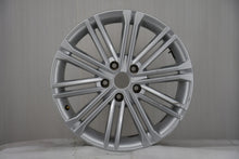 Load image into Gallery viewer, 1x Alufelge 17 Zoll 7.0" 5x112 49ET Glanz Silber 5F0601025S Audi Leon Rim Wheel FEL3512802072hn