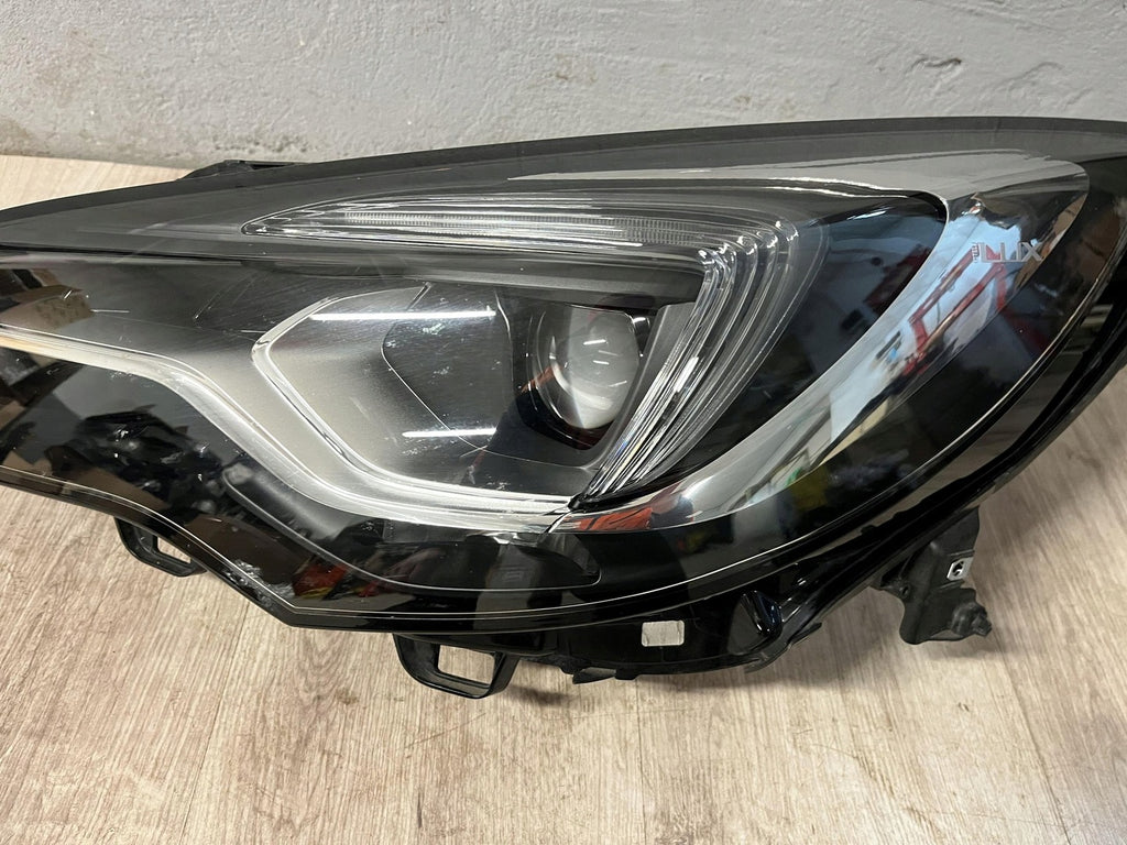 Frontscheinwerfer Opel Astra K 39055745 39055746 Ein Stück (Rechts oder Links)