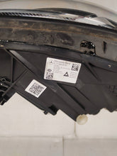 Laden Sie das Bild in den Galerie-Viewer, Frontscheinwerfer Mercedes-Benz W177 A1779060603 Rechts Scheinwerfer Headlight SCH7298430796it