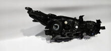 Laden Sie das Bild in den Galerie-Viewer, Frontscheinwerfer Toyota Corolla 81150-02T31 FALSE Scheinwerfer Headlight SCH5641128028mf