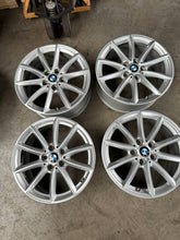 Laden Sie das Bild in den Galerie-Viewer, 4x Alufelge 17 Zoll 7.5" 5x112 52ET Silber 6856061- BMW Rim Wheel FEL7060244336fx