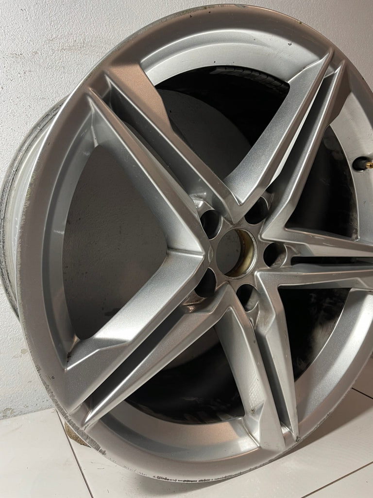 1x Alufelge 18 Zoll 8.5" 5x112 29ET Glanz Silber 8W0601025DE Audi A5 A4 FEL8949762514hu