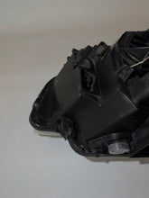 Laden Sie das Bild in den Galerie-Viewer, Frontscheinwerfer BMW E81 E82 E87 89310921 63126924486-11 Rechts Headlight SCH2092764235de