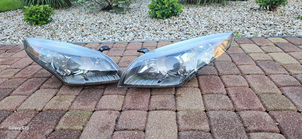 Frontscheinwerfer Renault Megane III 260600021R Xenon Rechts oder Links SCH5349583310om