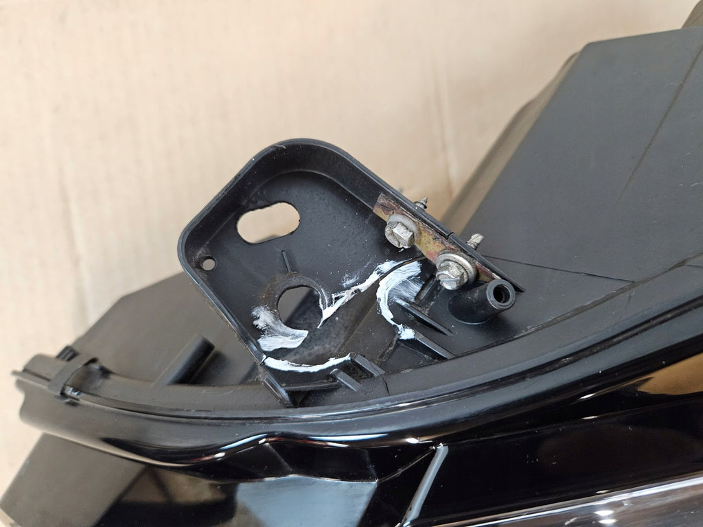 Frontscheinwerfer Peugeot 308 967752308000 Ein Stück (Rechts oder Links) SCH2156302419gm