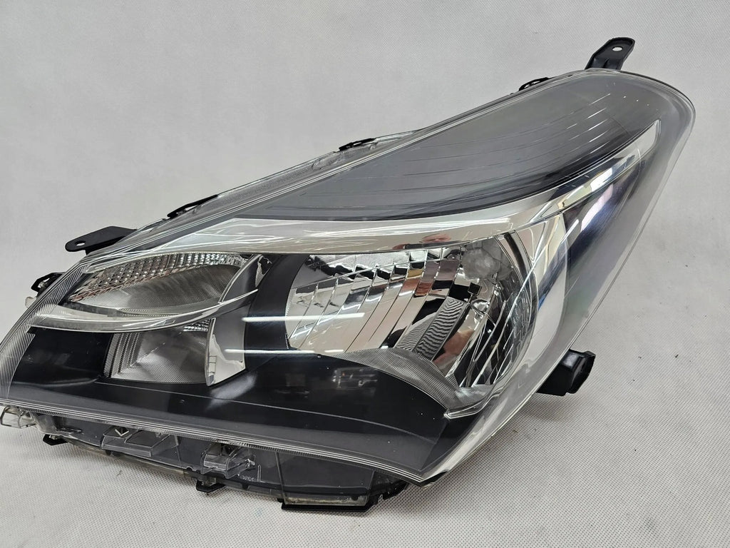 Frontscheinwerfer Toyota Yaris SPP8372 Links Scheinwerfer Headlight