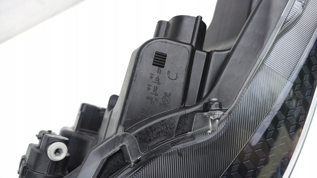 Frontscheinwerfer Toyota 4 Yaris 81150-K0081 Full LED Links Headlight