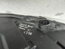 Load image into Gallery viewer, Frontscheinwerfer Skoda Rapid 5JB941015A Xenon Ein Stück (Rechts oder Links) SCH2356116043dz