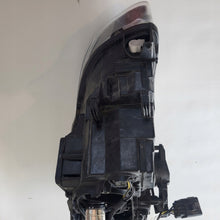 Laden Sie das Bild in den Galerie-Viewer, Frontscheinwerfer Volvo V60 S60 31420261 Xenon Links Scheinwerfer Headlight SCH4405189540tl