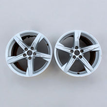 Load image into Gallery viewer, 1x Alufelge 18 Zoll 8.0&quot; 5x112 39ET Glanz Silber 80A601025BE Audi Q5 Rim Wheel