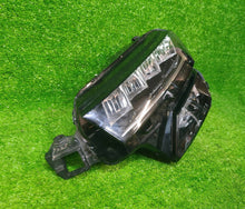 Laden Sie das Bild in den Galerie-Viewer, Frontscheinwerfer Skoda Karoq 57B941009 Links Scheinwerfer Headlight SCH7236284037xl