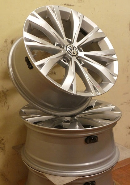 4x Alufelge 17 Zoll 7.0" 5x112 40ET Glanz Silber 5NA601025 VW Tiguan Rim Wheel FEL3212489459zl
