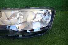 Laden Sie das Bild in den Galerie-Viewer, Frontscheinwerfer Skoda Rapid 5G1941015D Links Scheinwerfer Headlight SCH6126138243io