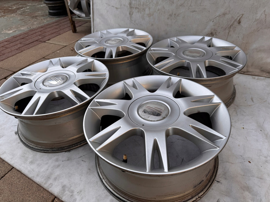 4x Alufelge 15 Zoll 6.0" 5x100 43ET Glanz Silber 6L0601025A Seat I Rim Wheel FEL6814274215kh
