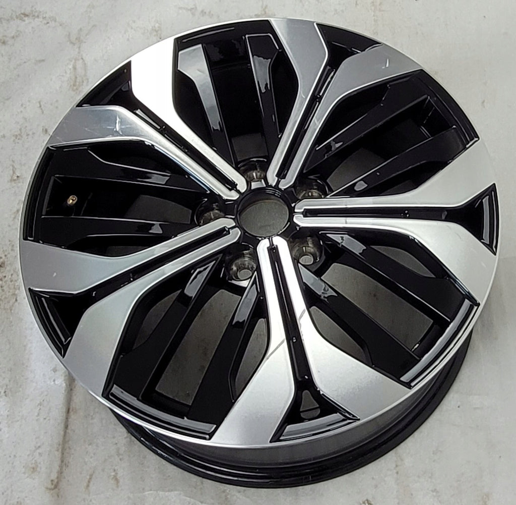 1x Alufelge 18 Zoll 7.5" 5x114.3 45ET 403007567R Renault Megane Talisman