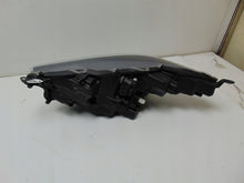 Load image into Gallery viewer, Frontscheinwerfer Toyota 4 Yaris Rechts Scheinwerfer Headlight SCH8800452666je