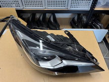 Laden Sie das Bild in den Galerie-Viewer, Frontscheinwerfer BMW 5 Astra K 39077807 LED Rechts Scheinwerfer Headlight SCH4164395944pi