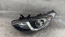 Laden Sie das Bild in den Galerie-Viewer, Frontscheinwerfer Hyundai I30 HI3012 Links Scheinwerfer Headlight SCH5201354966fd