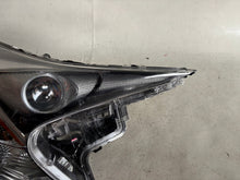 Load image into Gallery viewer, Frontscheinwerfer Toyota Prius 81145-47701 Rechts Scheinwerfer Headlight SCH4367434082xc