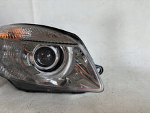 Laden Sie das Bild in den Galerie-Viewer, Frontscheinwerfer Skoda Fabia II 247832-00R Rechts Scheinwerfer Headlight