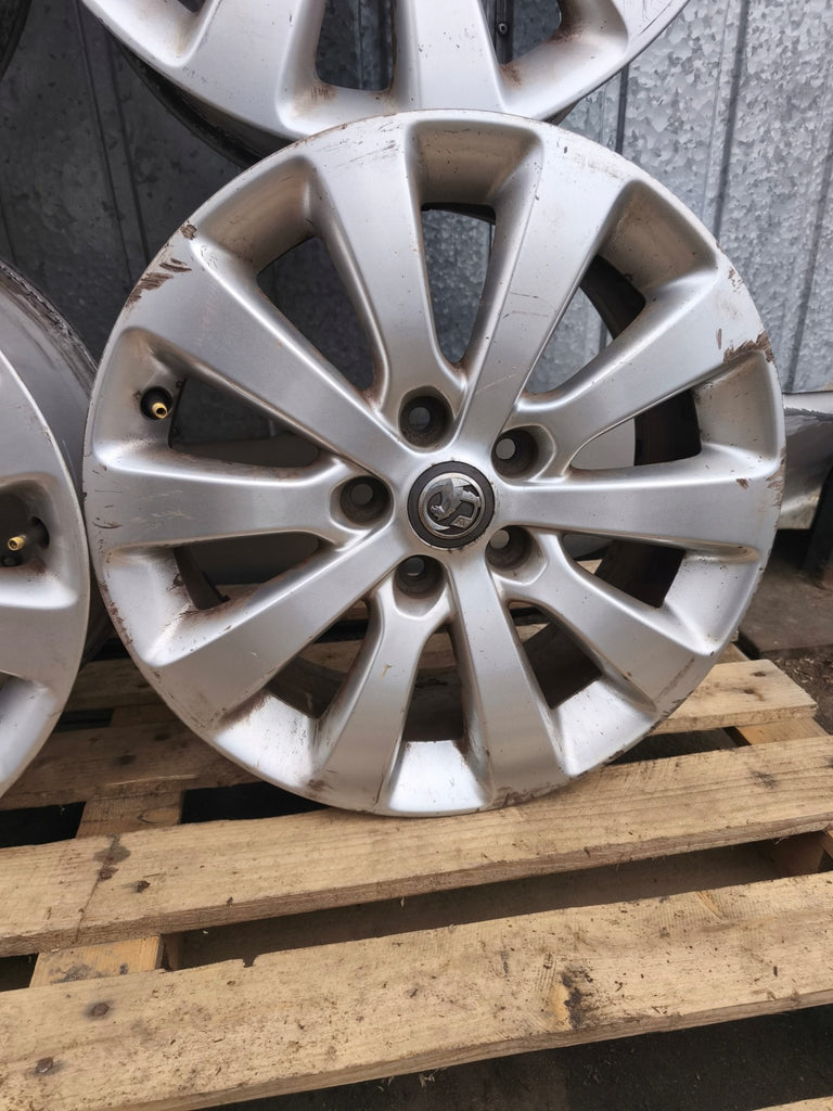 4x Alufelge 17 Zoll 7.0" 5x115 Opel Astra J Zafira C Rim Wheel FEL8595580538sk