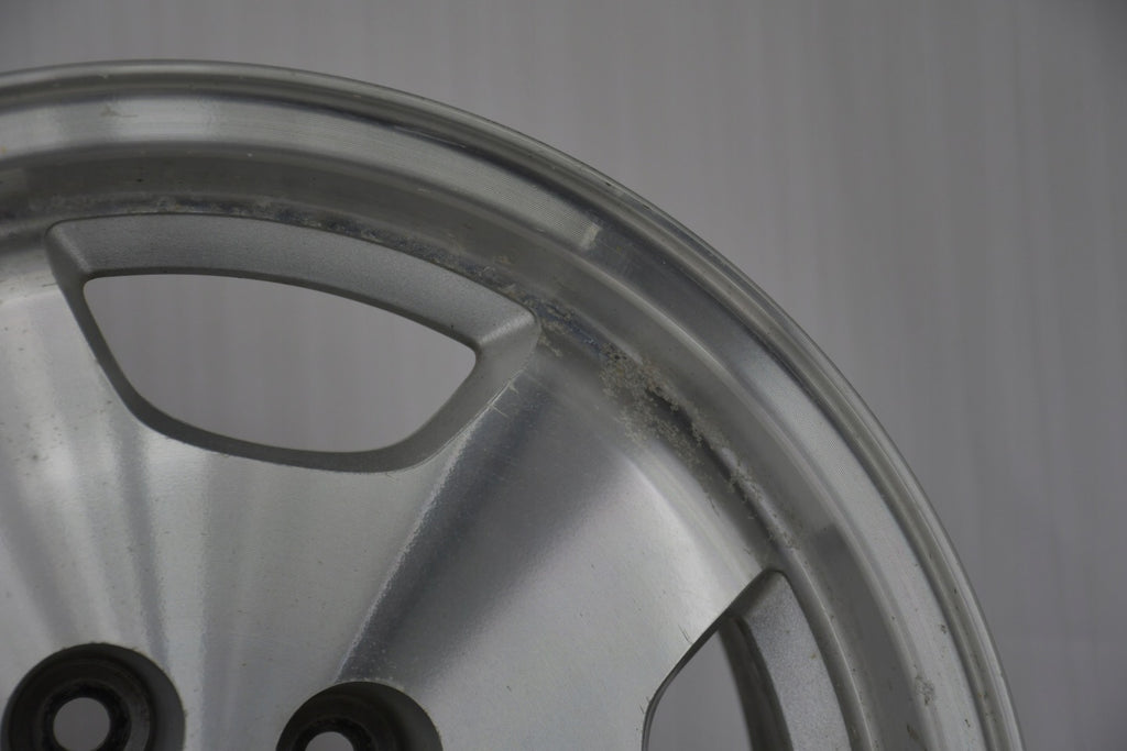 1x Alufelge 15 Zoll 7.0" 5x114.3 25ET Glanz Silber Jeep Rim Wheel FEL6755634528pm