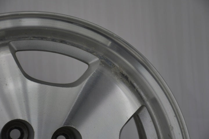 1x Alufelge 15 Zoll 7.0" 5x114.3 25ET Glanz Silber Jeep Rim Wheel FEL6755634528pm