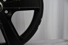 Laden Sie das Bild in den Galerie-Viewer, 4x Alufelge 17 Zoll 7.0" 5x105 40ET Glanz Schwarz 5105038566 Opel Astra Mokka FEL5411907480ap