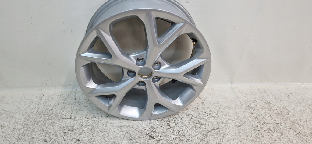 1x Alufelge 17 Zoll 6.5" 5x100 48ET Glanz Silber 6F9601205H Seat Ibiza I FEL5096077604bz