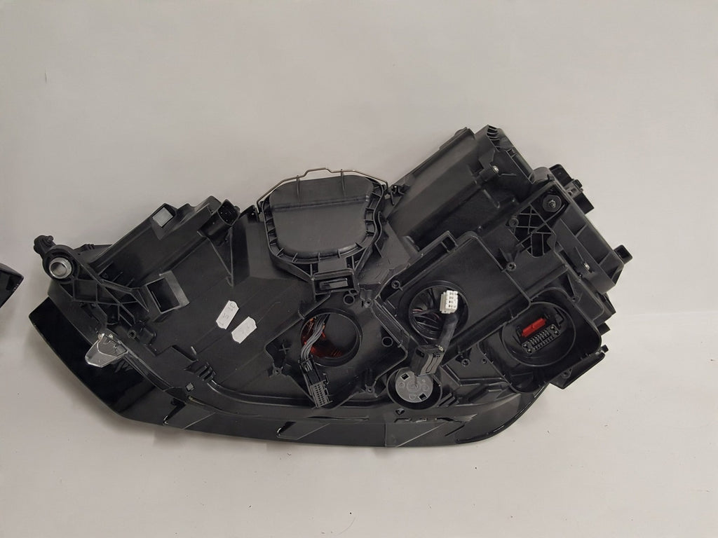 Frontscheinwerfer VW Sportsvan 90067949 Xenon Ein Stück (Rechts oder Links)