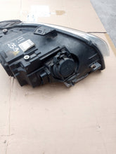 Laden Sie das Bild in den Galerie-Viewer, Frontscheinwerfer Audi A4 B7 8E0941003BM Xenon Links Scheinwerfer Headlight SCH5851647575oe