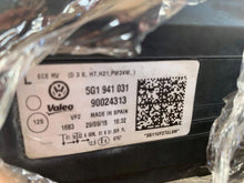 Laden Sie das Bild in den Galerie-Viewer, Frontscheinwerfer VW Golf VII 5G1941031 Xenon FALSE Scheinwerfer Headlight SCH3238715542zm