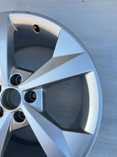 Laden Sie das Bild in den Galerie-Viewer, 1x Alufelge 18 Zoll 8.0" 5x112 8Y0601025J Audi A3 Rim Wheel FEL4012621271np