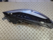 Laden Sie das Bild in den Galerie-Viewer, Frontscheinwerfer Tesla Model 3 1110796-00-D Ein Stück (Rechts oder Links)