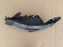 Laden Sie das Bild in den Galerie-Viewer, Frontscheinwerfer Opel E 42573527 Links Scheinwerfer Headlight SCH6653809042zs