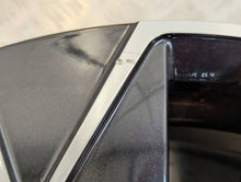 Laden Sie das Bild in den Galerie-Viewer, 1x Alufelge 18 Zoll 6.5" 5x100 40ET 658601025F Skoda Kamiq Rim Wheel FEL5129932448vm