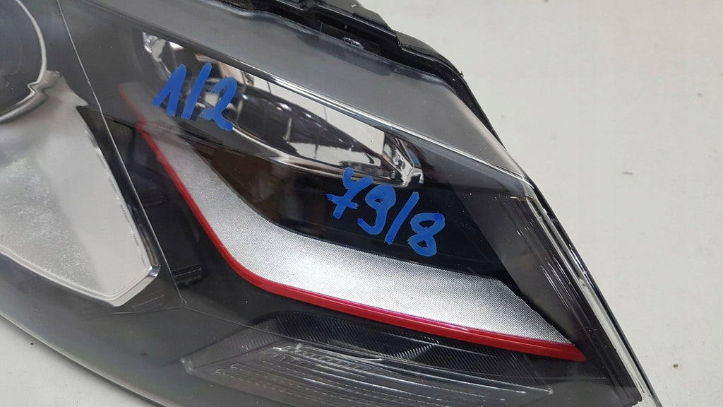 Frontscheinwerfer VW Polo 79-8-TS LED Ein Stück (Rechts oder Links) Headlight SCH7313682935my