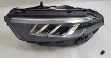 Laden Sie das Bild in den Galerie-Viewer, Frontscheinwerfer Mercedes-Benz W177 A1779062106 LED Links Headlight SCH8399212335de