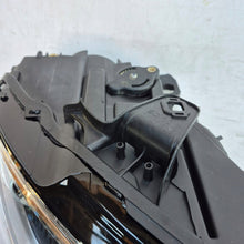 Laden Sie das Bild in den Galerie-Viewer, Frontscheinwerfer Audi A3 8V0941006E Xenon Rechts Scheinwerfer Headlight