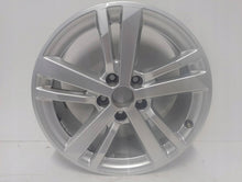 Laden Sie das Bild in den Galerie-Viewer, 1x Alufelge 17 Zoll 7.0" 5x112 40ET Silber 83A601025F Audi Q3 Rim Wheel FEL4032679262gh