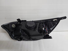 Laden Sie das Bild in den Galerie-Viewer, Frontscheinwerfer Kia Rio III LED Rechts Scheinwerfer Headlight