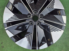 Laden Sie das Bild in den Galerie-Viewer, 1x Alufelge 19 Zoll 5x114.3 403002266R Renault Koleos II Megane E-Tech Scenic FEL1478882177ew