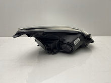 Laden Sie das Bild in den Galerie-Viewer, Frontscheinwerfer Opel Corsa D 13186381 Links Scheinwerfer Headlight SCH8138604888hq