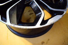 Load image into Gallery viewer, 1x Alufelge 17 Zoll 7.0&quot; 4x100 44ET 403001878R Renault Clio IV Captur Rim Wheel