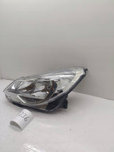 Laden Sie das Bild in den Galerie-Viewer, Frontscheinwerfer Opel Corsa D 95515473 90043929 Links Scheinwerfer Headlight SCH9271138133ai